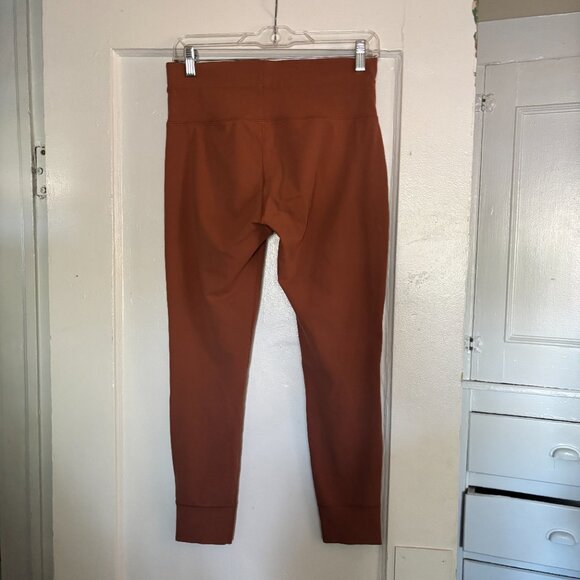 Vuori | Daily Leggings in Light Penny - Picture 5 of 5